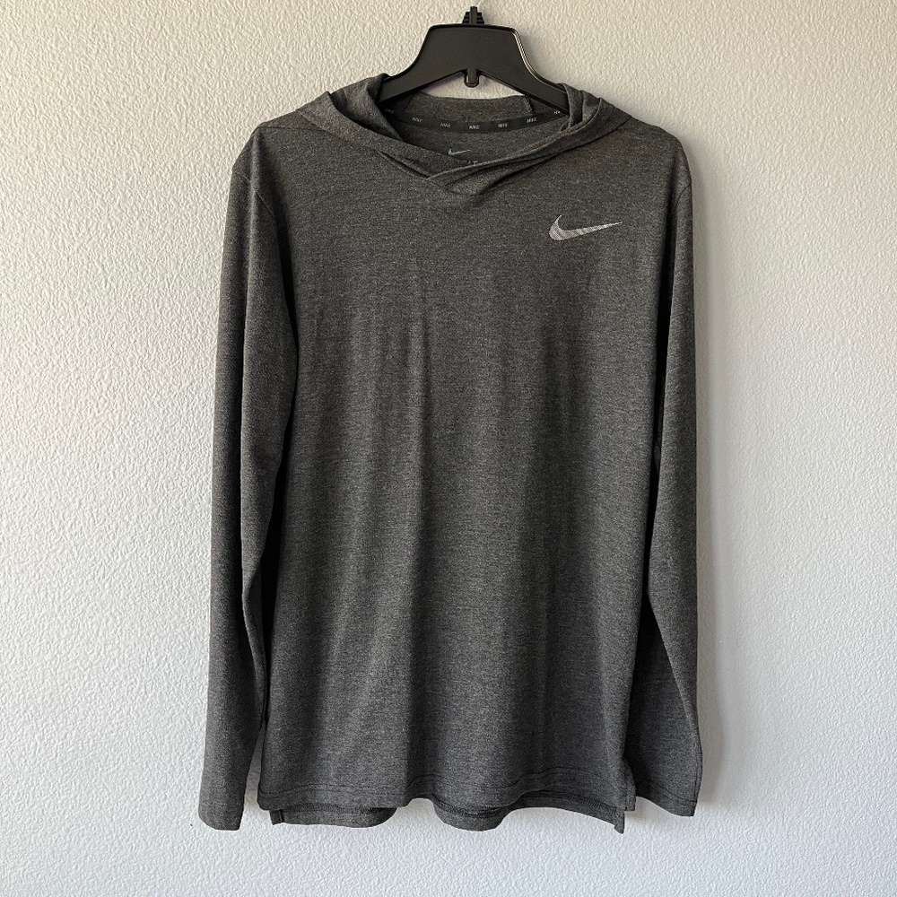 Nike Men's Gray Long Sleeve Sun Hoodie